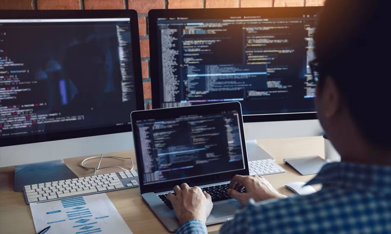 数据科学选型：R与Python如何赋能双牌县网站建设？
